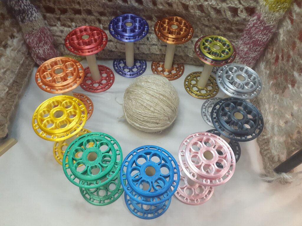 Extra Bobbins for Scotch, Irish, and Art Spin-e-Kubes
